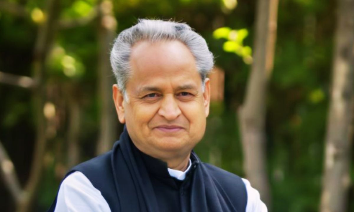 मनरेगा खत्म करने की साजिश? अशोक गहलोत का केंद्र सरकार पर बड़ा आरोप