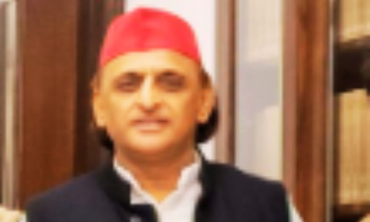 अखिलेश यादव BJP–China मीटिंग पर बयान देते हुए