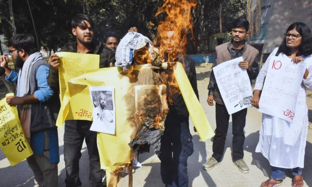 बिहार में महिला सुरक्षा पर गंभीर सवाल: बलात्कार और हत्या की घटनाओं के खिलाफ आइसा का उग्र प्रदर्शन