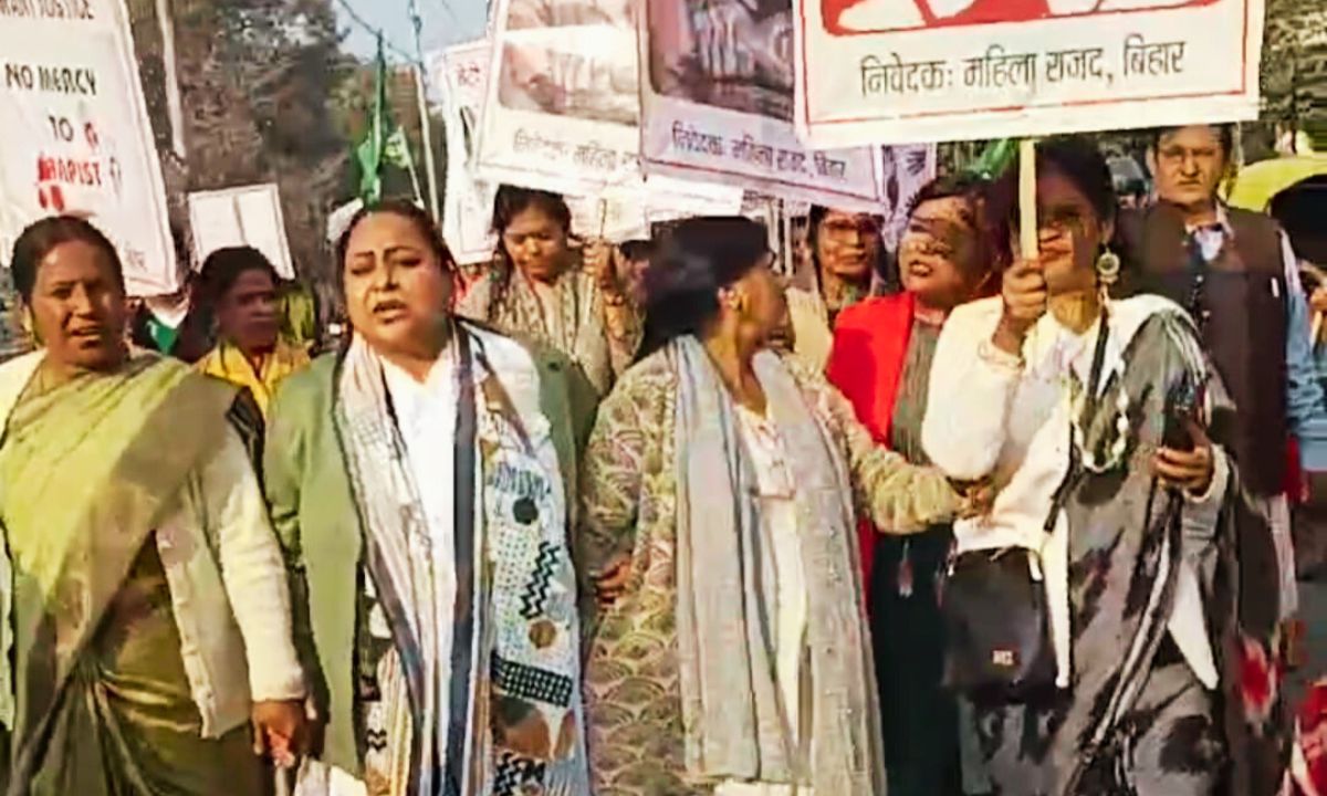 छात्राओं की सुरक्षा पर गंभीर सवाल