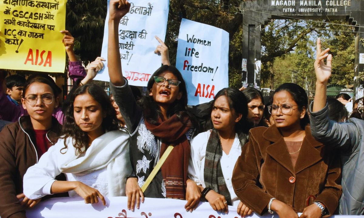 पटना में बढ़ती महिला हिंसा पर सवाल, निजी गर्ल्स हॉस्टलों की निगरानी की मांग तेज