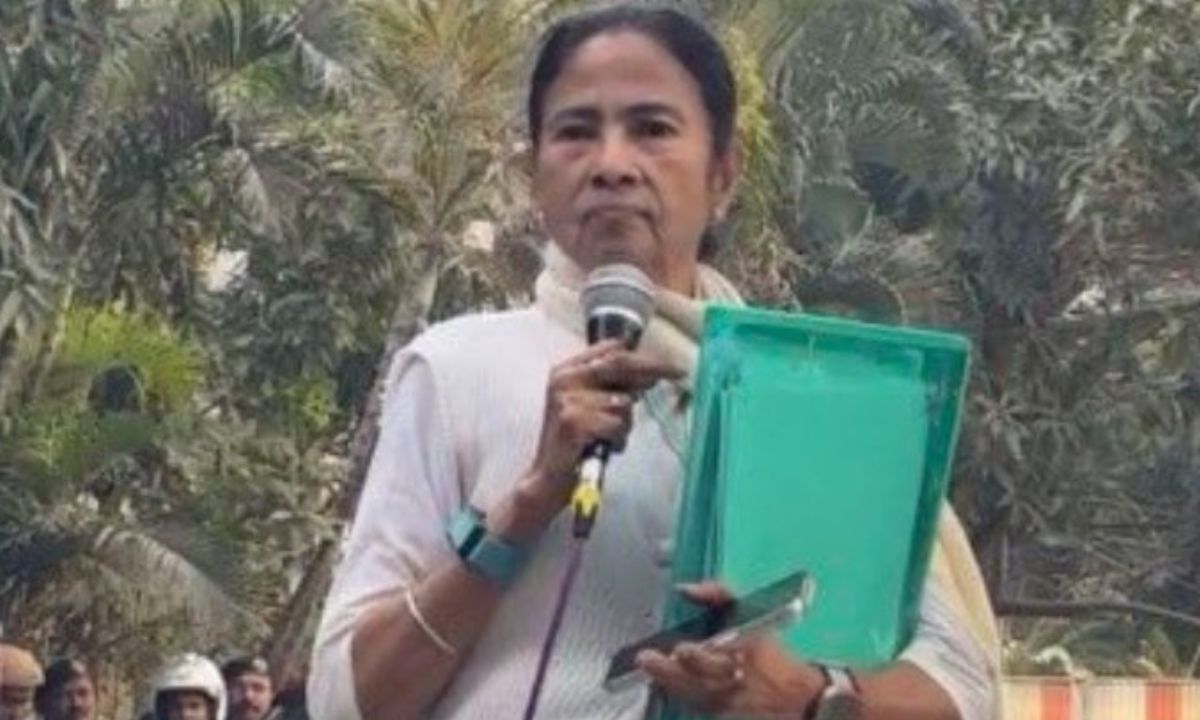 ED बनाम ममता: जांच एजेंसी की छापेमारी और सत्ता की खुली टकराहट