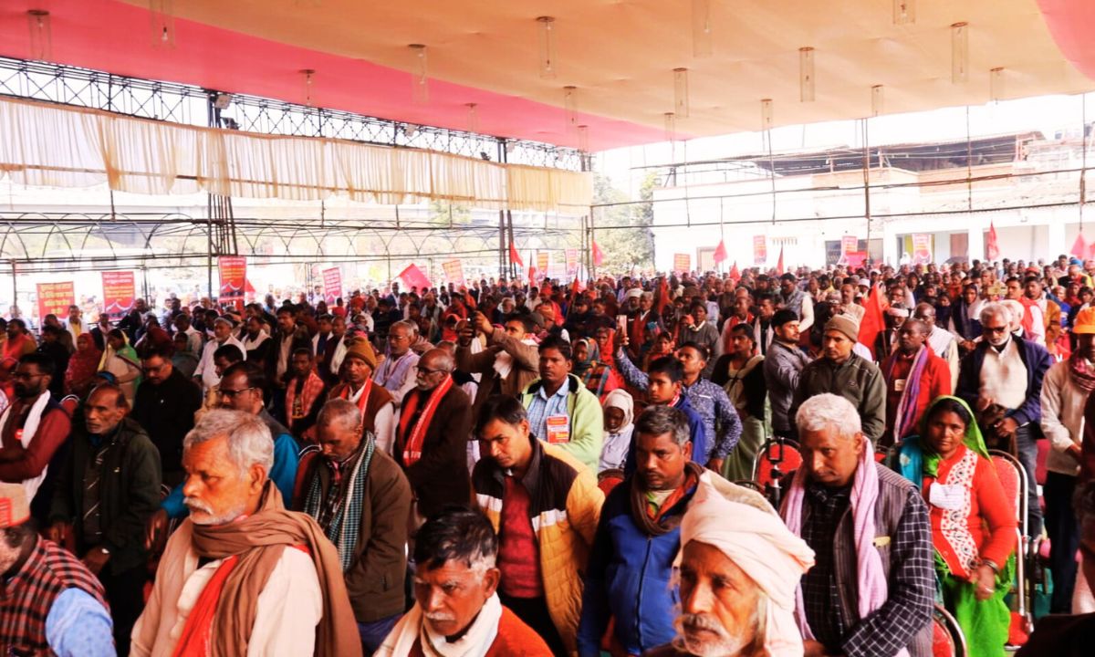 भूमि, आवास और रोजगार—संघर्ष के केंद्रीय सवाल