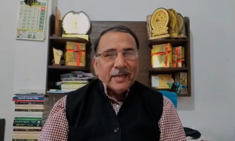 बिहार विधानसभा में बजट पेश करते हुए