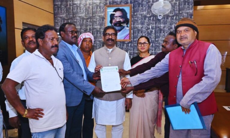 शहीद वीर बुधु भगत जयंती समारोह में मुख्यमंत्री हेमंत सोरेन को आमंत्रण