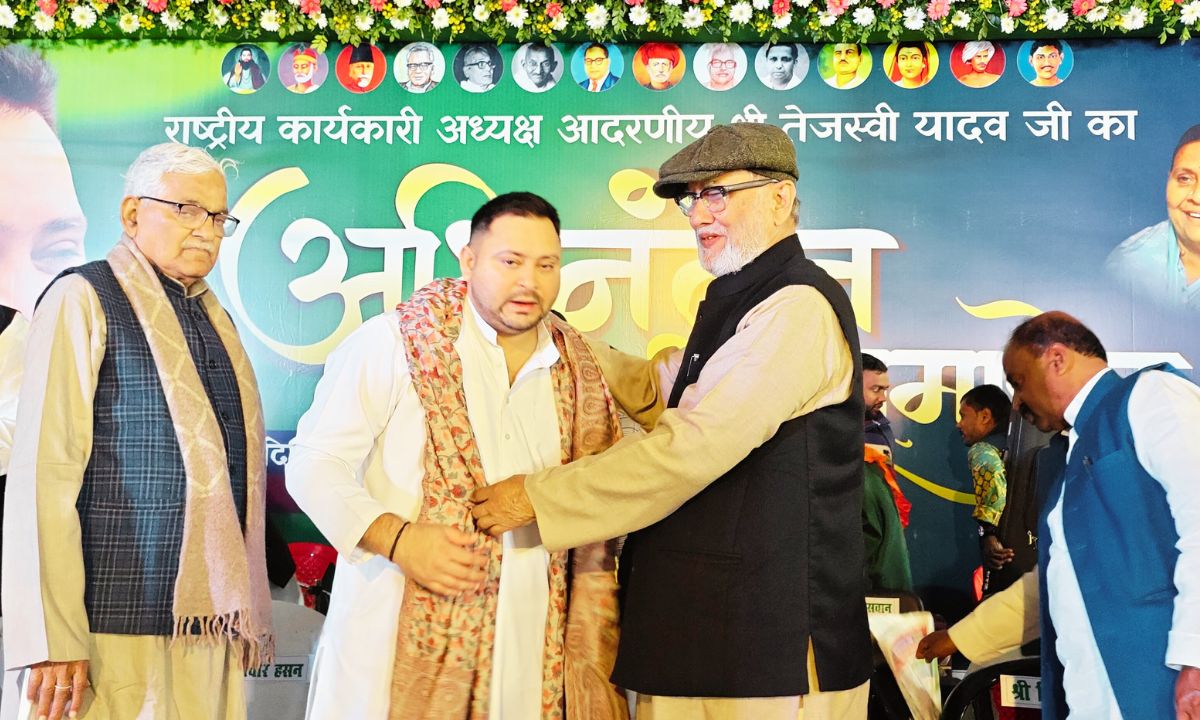 सांप्रदायिक ताकतों के सामने कभी नहीं झुकेंगे