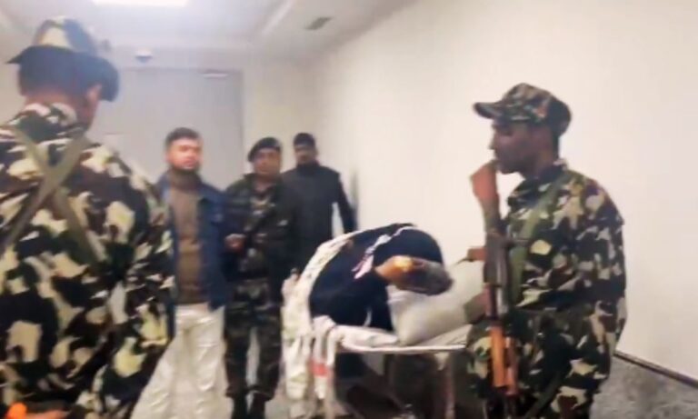 पप्पू यादव अस्पताल बेड मुद्दे पर स्वास्थ्य व्यवस्था पर सवाल