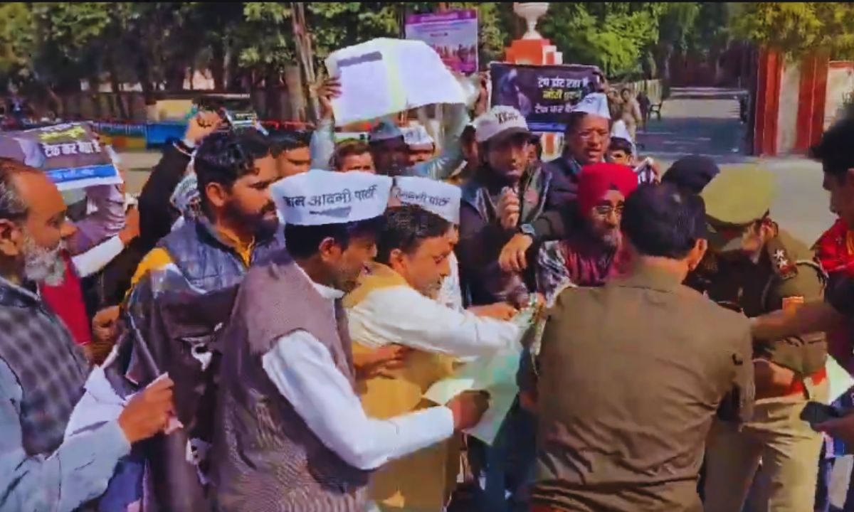 होम तीसरा पक्ष Sanjay Singh का ट्रेड डील पर बयान और मेरठ प्रदर्शन