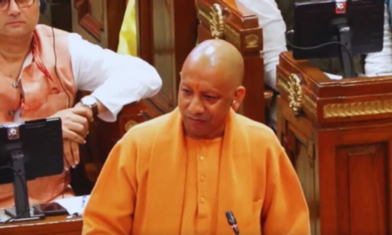 SP Media Cell का हमला: योगी आदित्यनाथ पर परिवारवाद और भ्रष्टाचार के आरोप SP Media Cell का पोस्ट, CM योगी आदित्यनाथ पर परिवारवाद व भ्रष्टाचार के आरोप