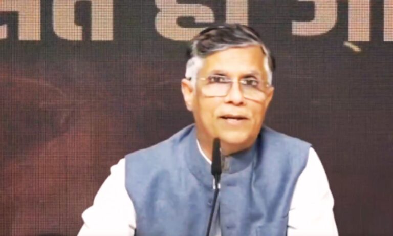 पवन खेड़ा का बयान, मोदी सरकार और बिल गेट्स पर राजनीतिक विवाद