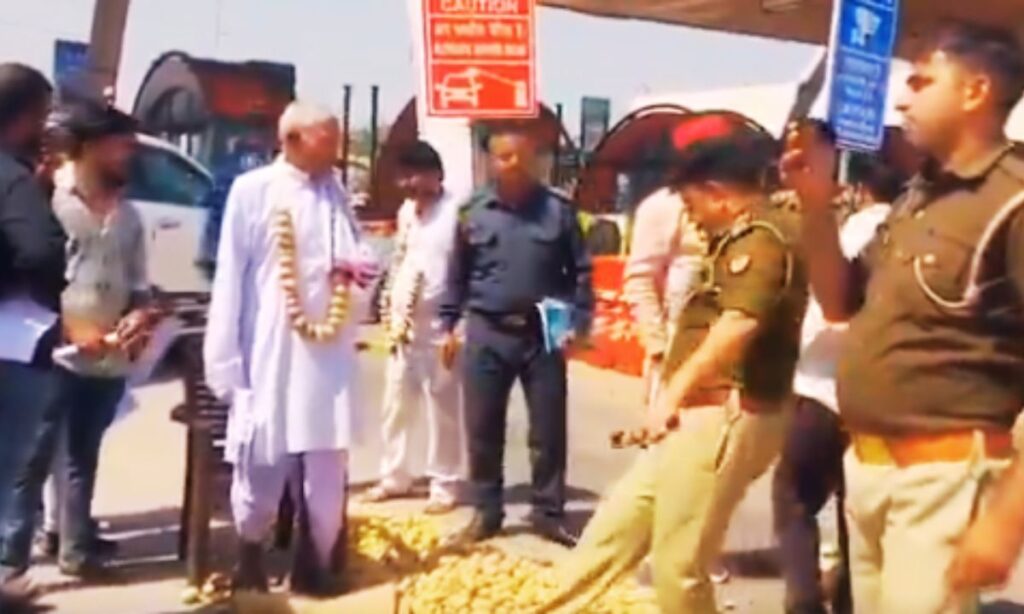 आलू के गिरते दाम पर किसानों के मुद्दे को उठाते हुए अखिलेश यादव का बयान