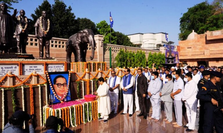 अंबेडकर जयंती पर Mayawati द्वारा B. R. Ambedkar को श्रद्धांजलि देते हुए संबोधन