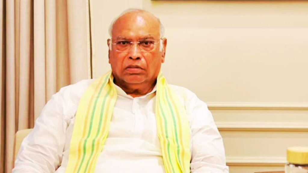 होम तीसरा पक्ष मल्लिकार्जुन खरगे ने X पोस्ट के जरिए मध्य प्रदेश सरकार पर कथित ₹1200 करोड़ एथेनॉल-चावल घोटाले का आरोप लगाया।