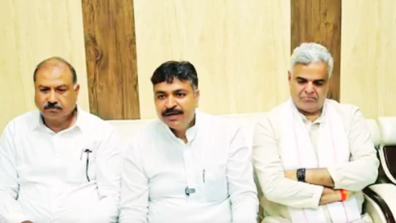 होम तीसरा पक्ष टीका राम जुली राजस्थान की कानून व्यवस्था पर बयान देते हुए, भरतपुर समेत कई आपराधिक घटनाओं का उल्लेख करते हुए सरकार की कार्यशैली पर सवाल उठाते हुए