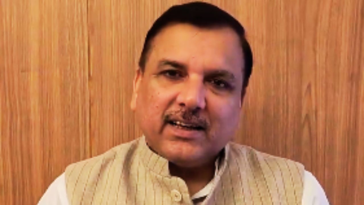संजय सिंह ने वंदे मातरम्, तिरंगे और RSS के इतिहास को लेकर सवाल उठाए