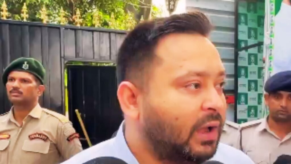 बिहार बाढ़ पर प्रधानमंत्री से 5 हजार करोड़ राहत पैकेज मांगते तेजस्वी यादव